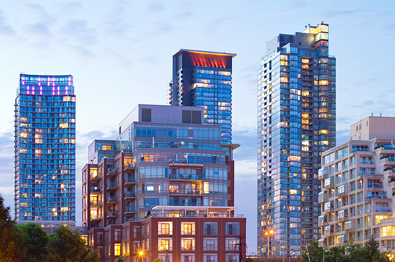 How to Make Money by Investing in New Downtown Toronto Condos